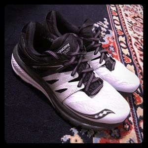 Saucony reflex series running sneakers